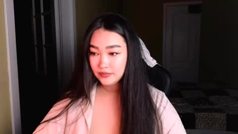 Erica Wayne online show from 03-11-25, 03:12