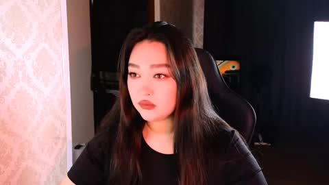 Erica Wayne online show from 11-20-25, 09:20