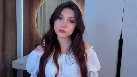 Snapshot of ericapapandrea chatting on 12-14-25, 02:06 Dina online show from 12-14-25, 02:06