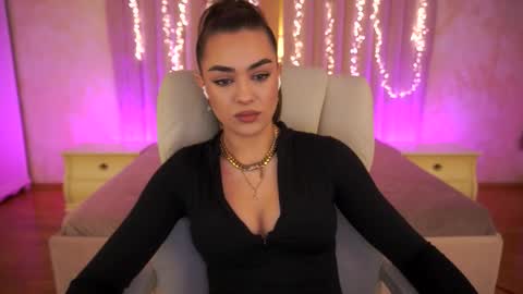 Snapshot of ericasin chatting on 02-06-26, 02:20 Erica online show from 02-06-26, 02:20