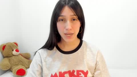 Snapshot of ericbana_ chatting on 01-12-25, 02:45 Dayanna online show from 01-12-25, 02:45