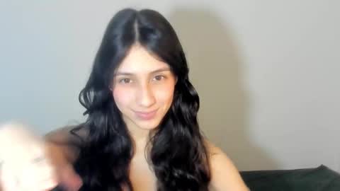 Snapshot of ericbana_ chatting on 10-30-25, 02:35 Dayanna online show from 10-30-25, 02:35