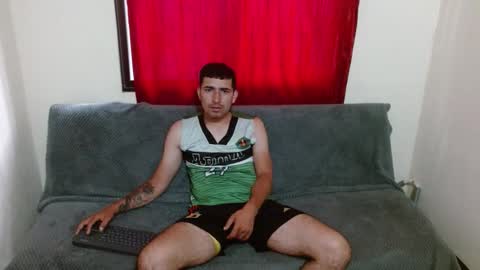 Snapshot of erick_lopez22 chatting on 11-15-25, 04:14 erick lopez online show from 11-15-25, 04:14