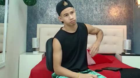   online show from 02-02-26, 04:11