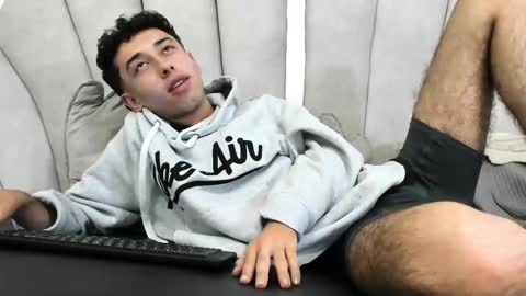 Erick online show from 02-18-25, 04:16