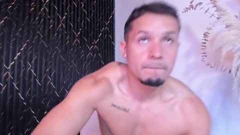 Snapshot of erickdowell chatting on 12-17-24, 03:28 Erick online show from 12-17-24, 03:28