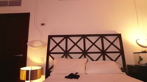 Venus Skye online show from 10-15-25, 08:31