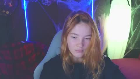 Snapshot of erikabrian chatting on 11-02-25, 02:03 erikabrian online show from 11-02-25, 02:03