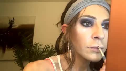 Erika Love online show from 01-15-25, 09:02