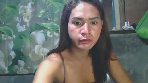 Erika online show from 02-06-25, 03:52