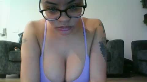 erin2025 online show from 10-28-25, 07:56