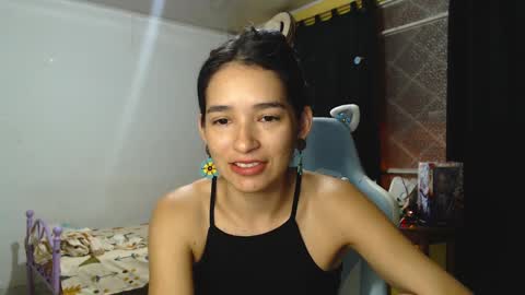 Snapshot of erina_1 chatting on 12-11-24, 01:05 erina_1 online show from 12-11-24, 01:05