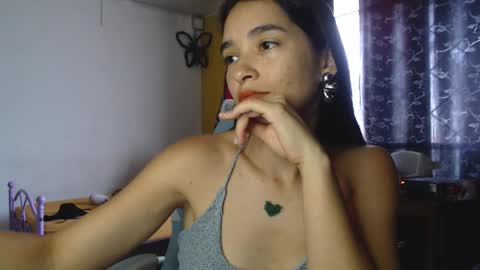 Snapshot of erina_1 chatting on 02-01-25, 05:05 erina_1 online show from 02-01-25, 05:05