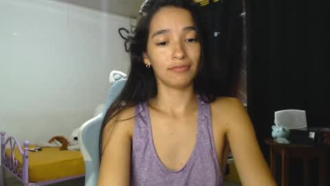 Snapshot of erina_1 chatting on 02-07-25, 01:36 erina_1 online show from 02-07-25, 01:36