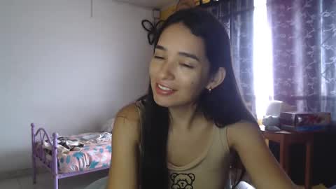 Snapshot of erina_1 chatting on 03-07-25, 04:00 erina_1 online show from 03-07-25, 04:00