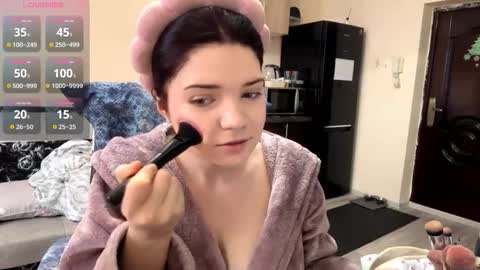 Snapshot of erinvandegrift chatting on 02-08-26, 07:45 Elizabeth online show from 02-08-26, 07:45