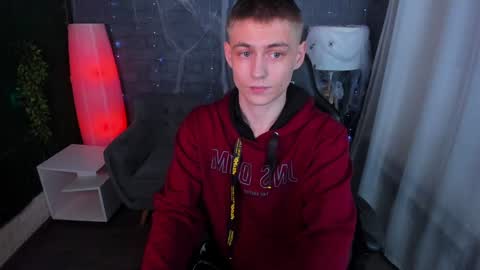 Snapshot of ermak_reborn chatting on 12-15-24, 12:40 Max online show from 12-15-24, 12:40