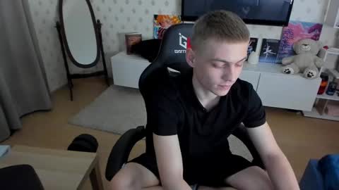 Snapshot of ermak_reborn chatting on 02-14-25, 01:56 Max online show from 02-14-25, 01:56