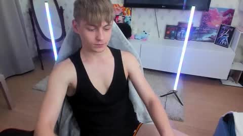 Snapshot of ermak_reborn chatting on 09-21-25, 01:29 Max online show from 09-21-25, 01:29