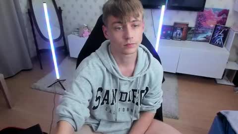 Snapshot of ermak_reborn chatting on 09-22-25, 01:18 Max online show from 09-22-25, 01:18