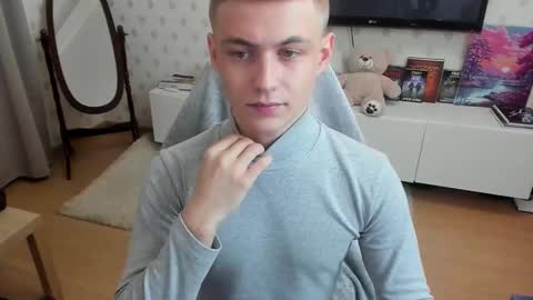 Snapshot of ermak_reborn chatting on 10-17-25, 11:07 Max online show from 10-17-25, 11:07