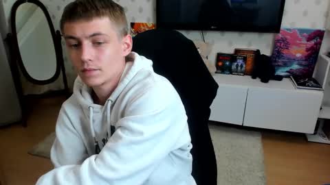 Max online show from 11-09-25, 02:54