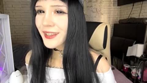 Snapshot of ernestinezalesky chatting on 02-12-26, 09:04 Nina online show from 02-12-26, 09:04