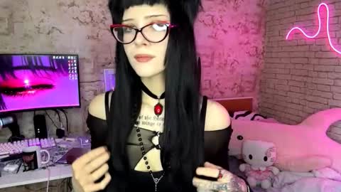 Snapshot of ernestinezalesky chatting on 02-13-26, 07:04 Nina online show from 02-13-26, 07:04