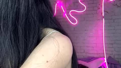 Snapshot of ernestinezalesky chatting on 02-21-26, 11:00 Nina online show from 02-21-26, 11:00