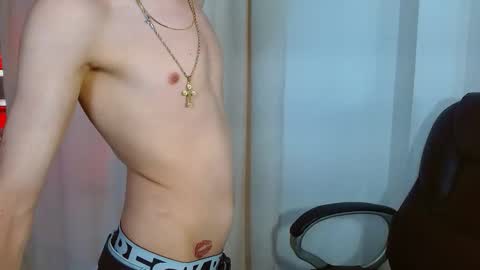 eroboyxox online show from 02-25-26, 08:40