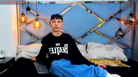 erofox_77 online show from 11-23-25, 04:45