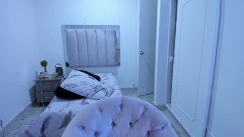 Snapshot of eros_wild chatting on 02-21-25, 09:34 eros_wild online show from 02-21-25, 09:34