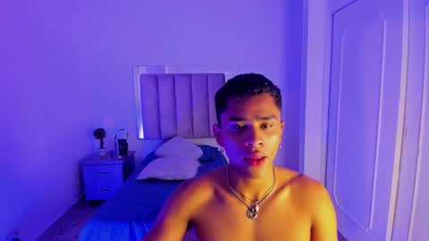 Snapshot of eros_wild chatting on 03-08-25, 08:22 eros_wild online show from 03-08-25, 08:22