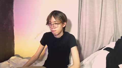 Snapshot of eroslove90 chatting on 10-04-25, 04:32 eroslove90 online show from 10-04-25, 04:32
