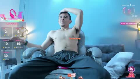 Snapshot of eross_santy chatting on 10-15-25, 01:11 Eross online show from 10-15-25, 01:11