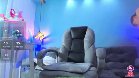 Snapshot of eross_santy chatting on 10-16-25, 12:39 Eross online show from 10-16-25, 12:39