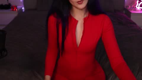 erotic_synth_goddess online show from 10-04-25, 05:00