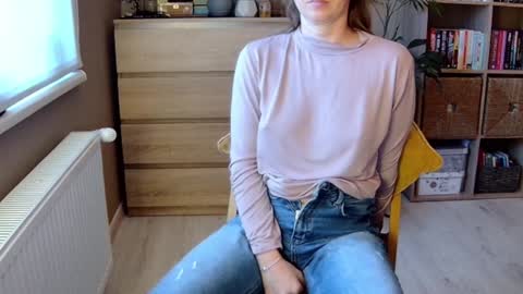 Melissa   online show from 12-17-24, 01:05