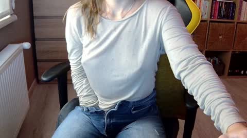 Melissa   online show from 01-02-25, 05:07