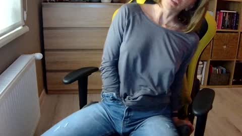 Melissa   online show from 02-03-25, 08:57