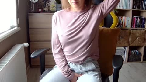 Melissa   online show from 02-06-25, 09:43