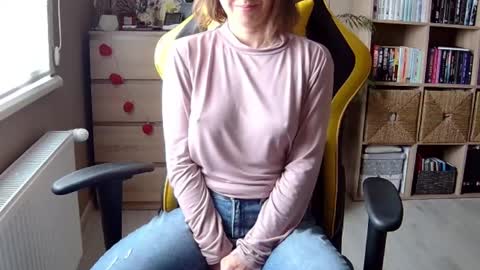 Melissa   online show from 02-15-25, 10:00