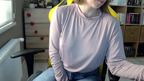 Melissa   online show from 02-15-25, 04:34