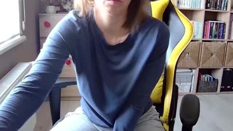 Melissa   online show from 02-16-25, 10:10