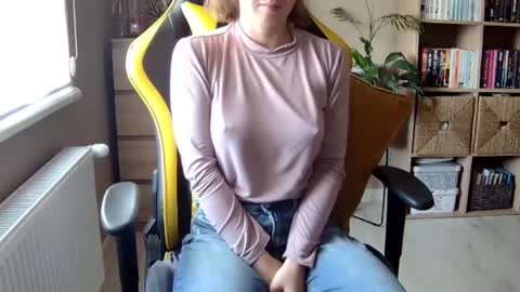 Melissa   online show from 02-28-25, 12:20