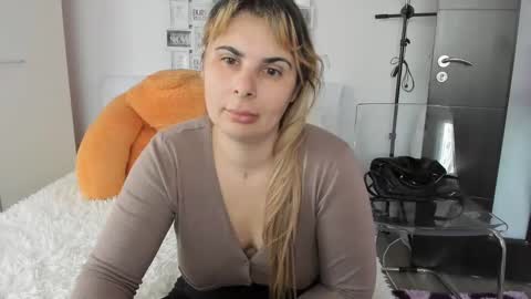 eroticsensualkitty4u online show from 02-04-25, 10:43