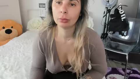 eroticsensualkitty4u online show from 10-23-25, 09:19