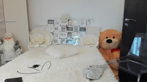 eroticsensualkitty4u online show from 02-06-26, 08:07