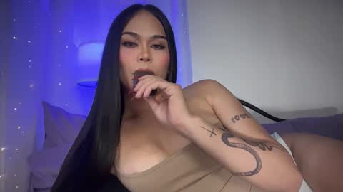 Snapshot of erotictsmonica chatting on 11-04-25, 12:37 monica online show from 11-04-25, 12:37