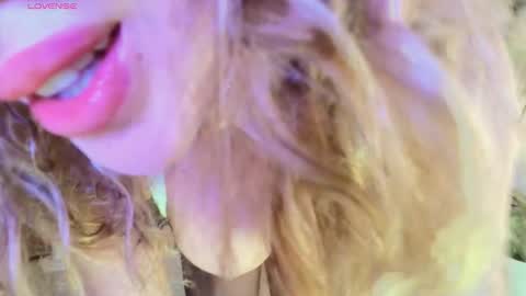 TINY  online show from 10-15-25, 01:28